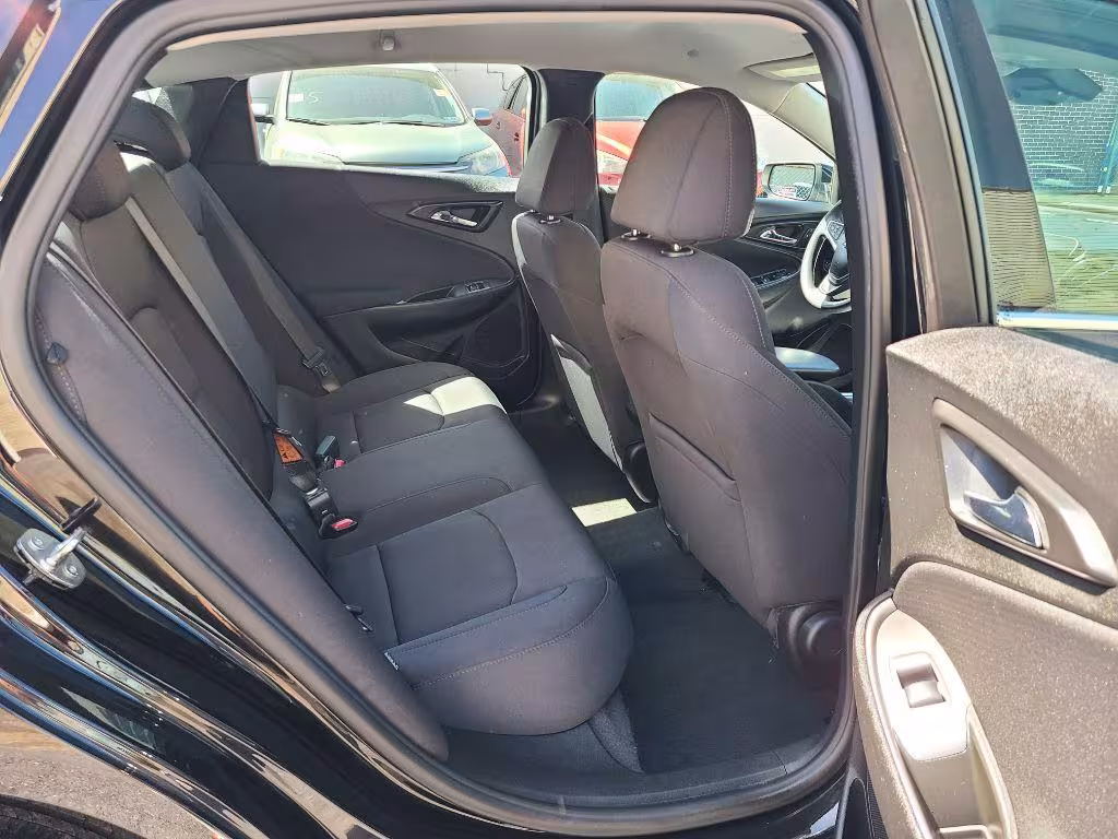 2021 Chevrolet Malibu - 1G1ZB5ST5MF059109 - Image #7